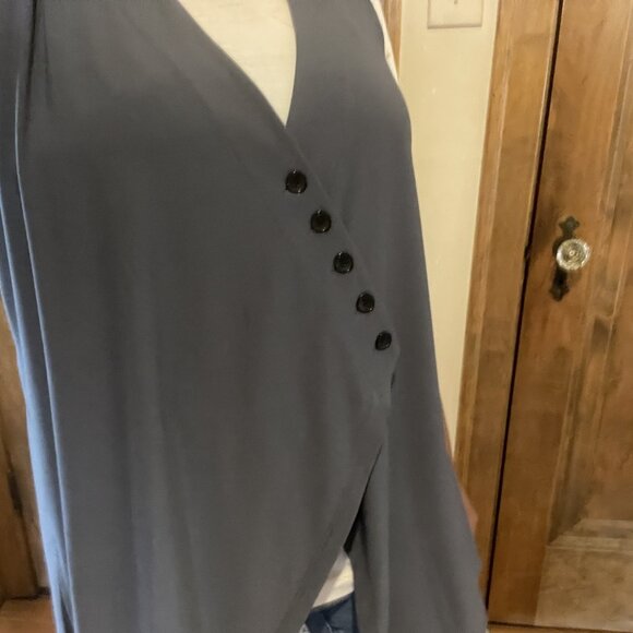 Sun Kim Women's Asymmetrical Buttoned Tunic Top Vest. Size Medium *fits like L - Picture 5 of 9